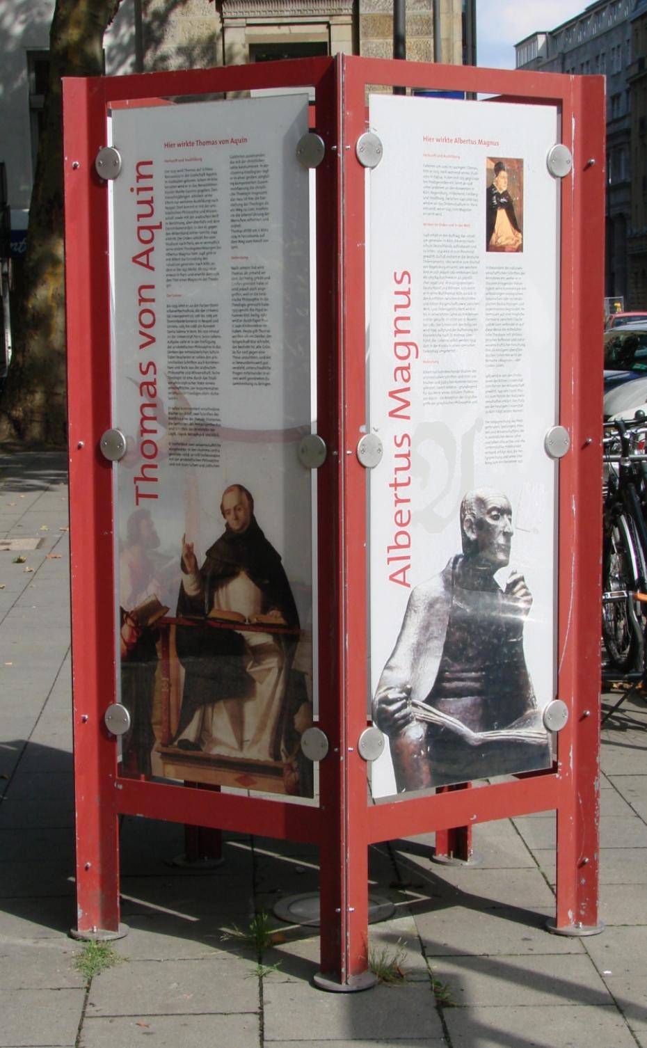 Stele mit Informationen zum Dominikanerkloster Heiligkreuz